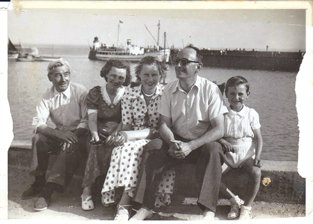 Vacances famille port breton années 50